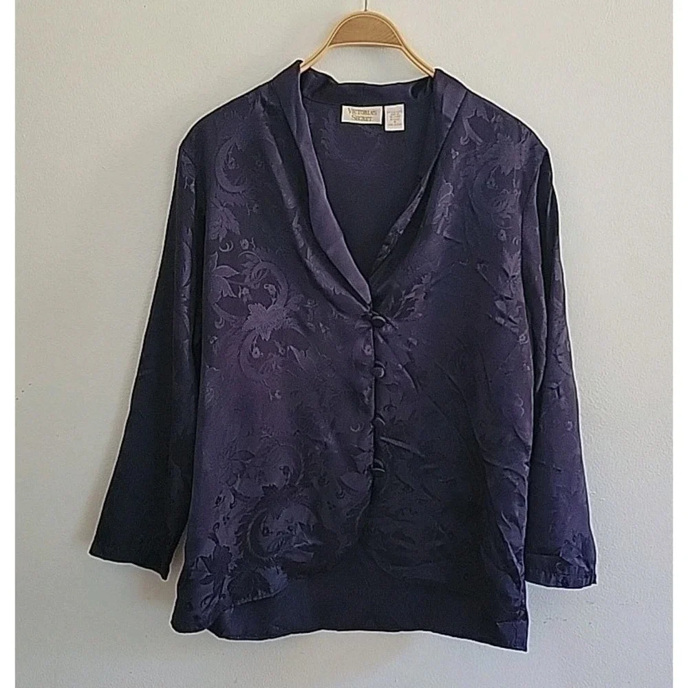 Victorias Secret features piece